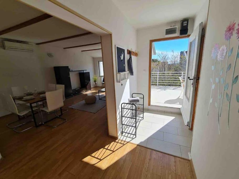 Prostorny Domov V Nejkrasnejsi Casti Chorvatska Apartment Водице Екстериор снимка