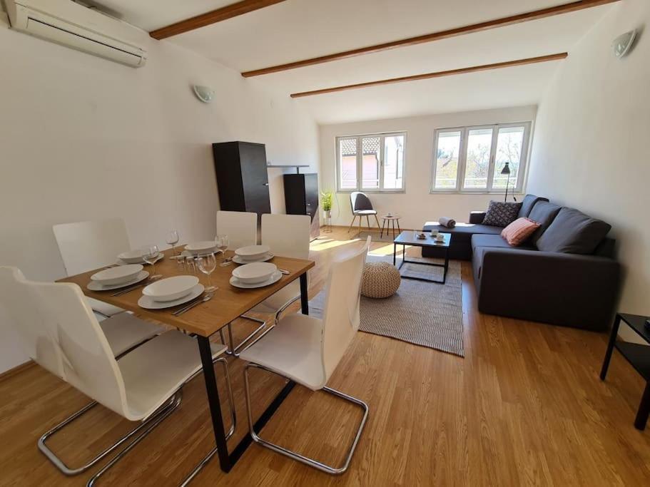 Prostorny Domov V Nejkrasnejsi Casti Chorvatska Apartment Водице Екстериор снимка
