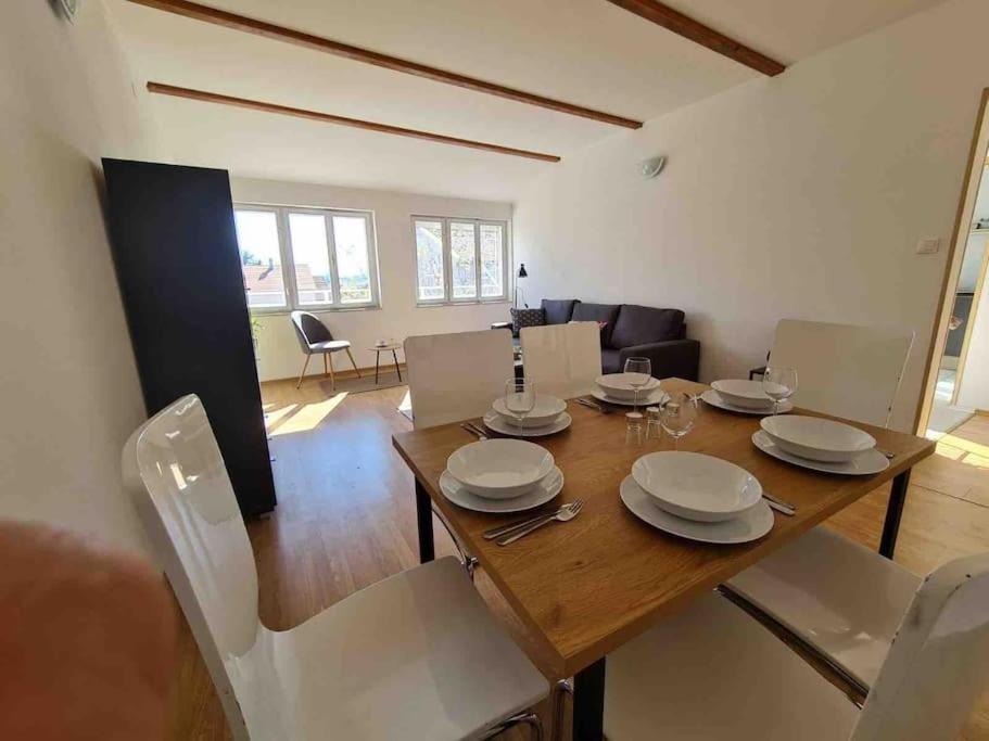 Prostorny Domov V Nejkrasnejsi Casti Chorvatska Apartment Водице Екстериор снимка